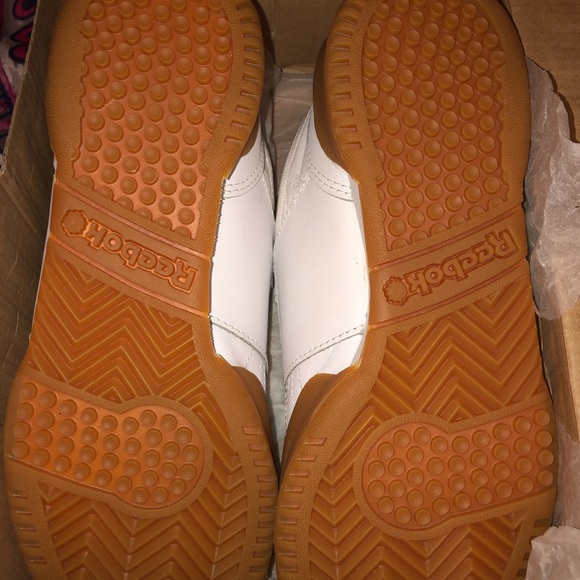 White Classic Reebok - Picture 4 of 8